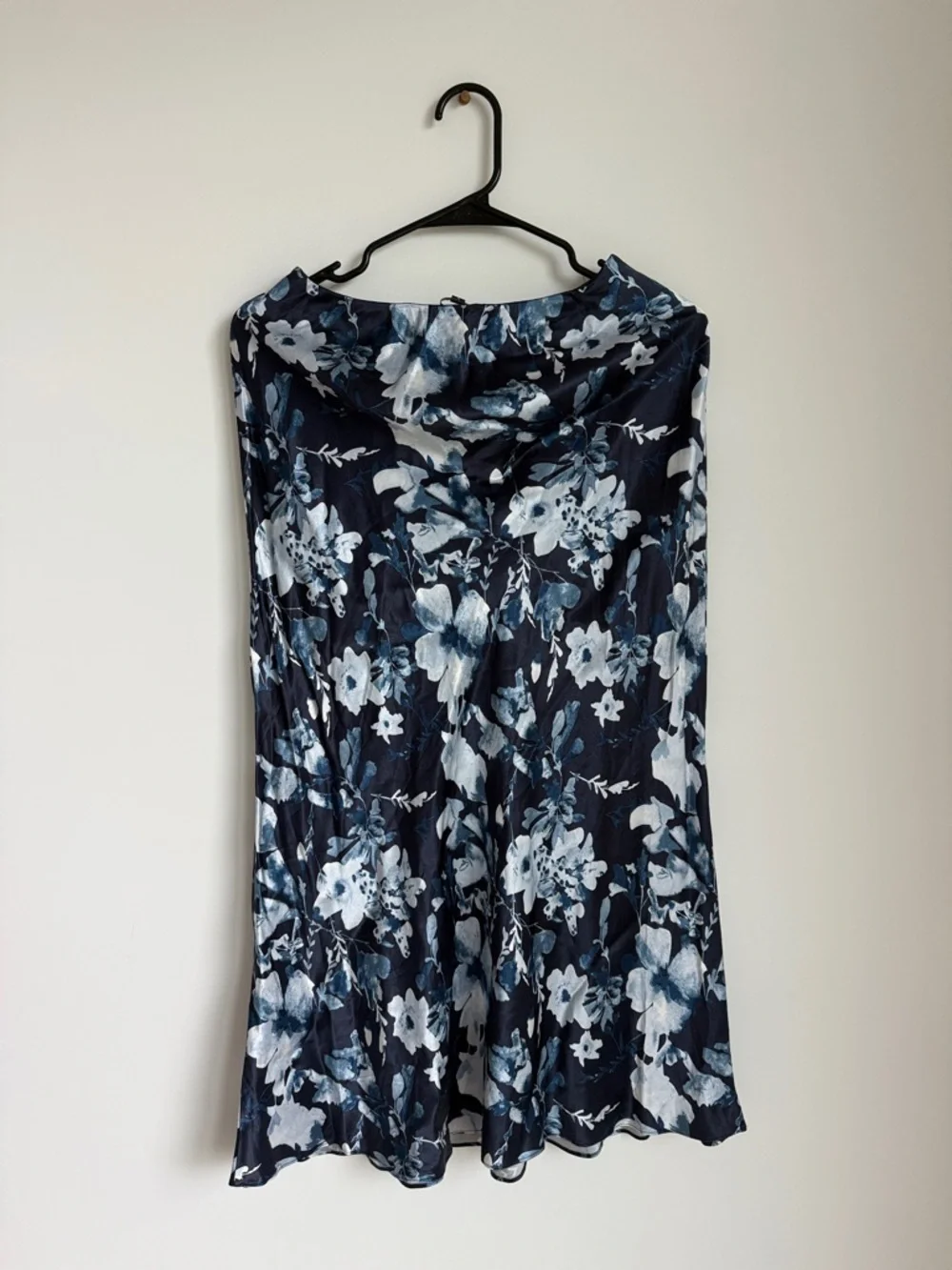 Rails satin floral midi skirt